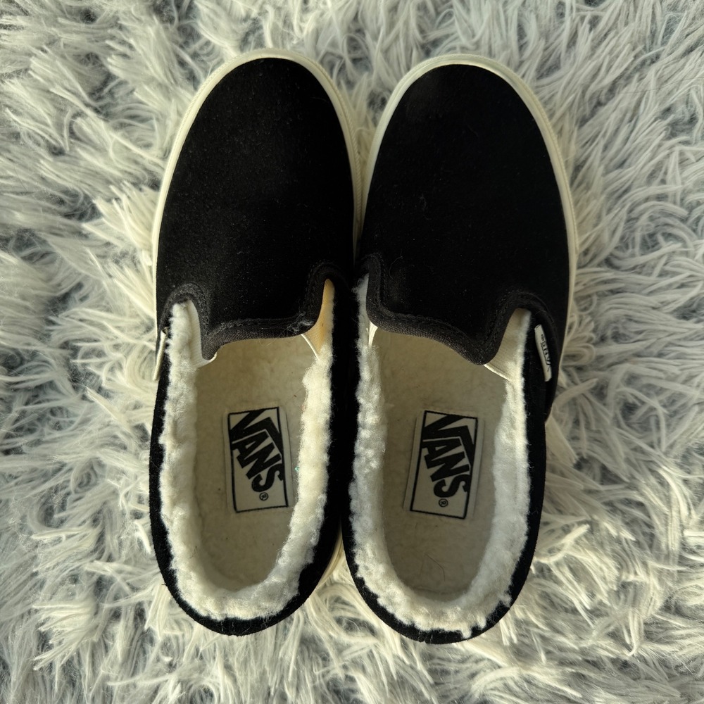 Vans Classic Slip-On Black Suede Faux Shearling Lined Sneakers Size 5 5.5 3.5